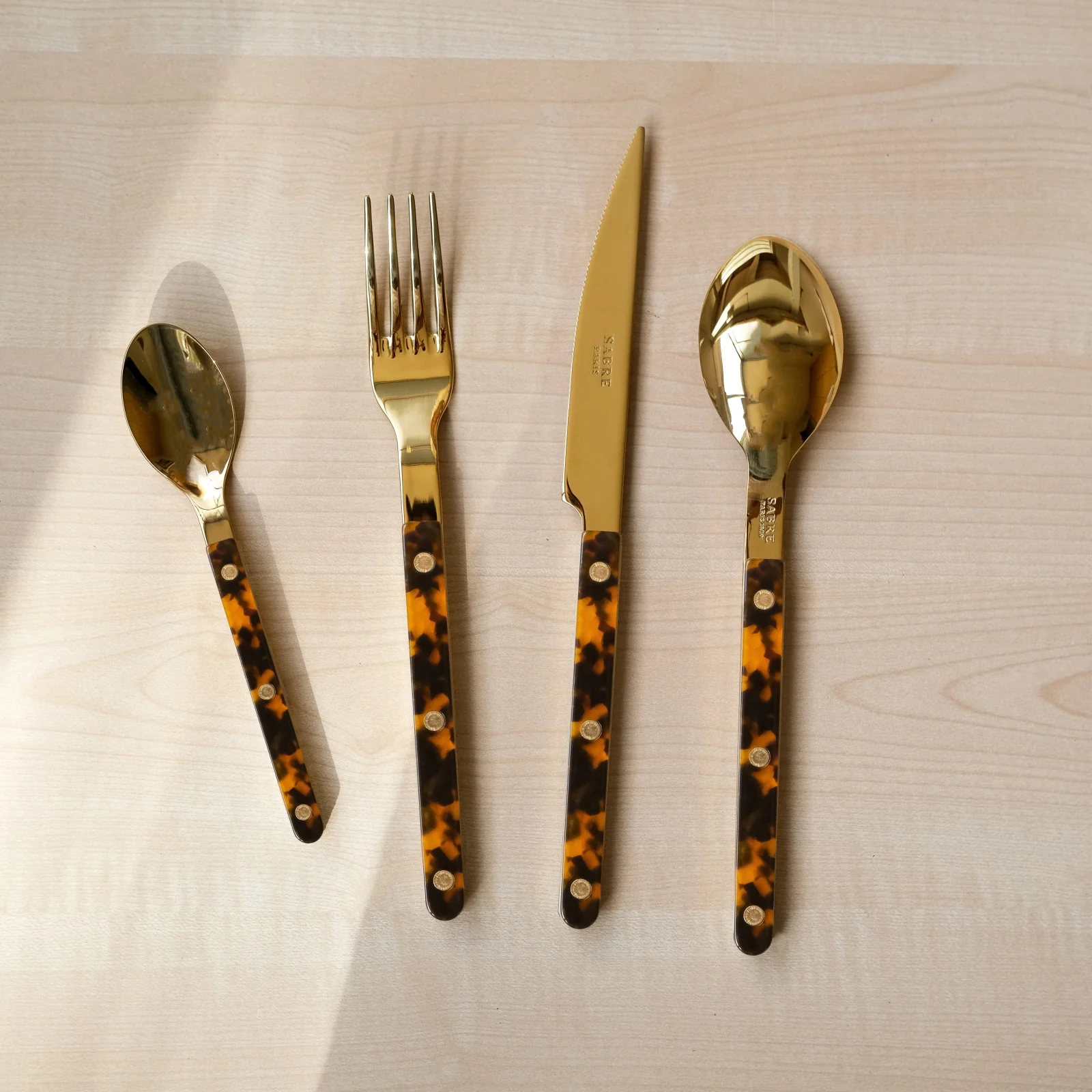 Bistrot couleur Gold Tortue, Effet Écaille - Set de 5 couverts de table - Image 2